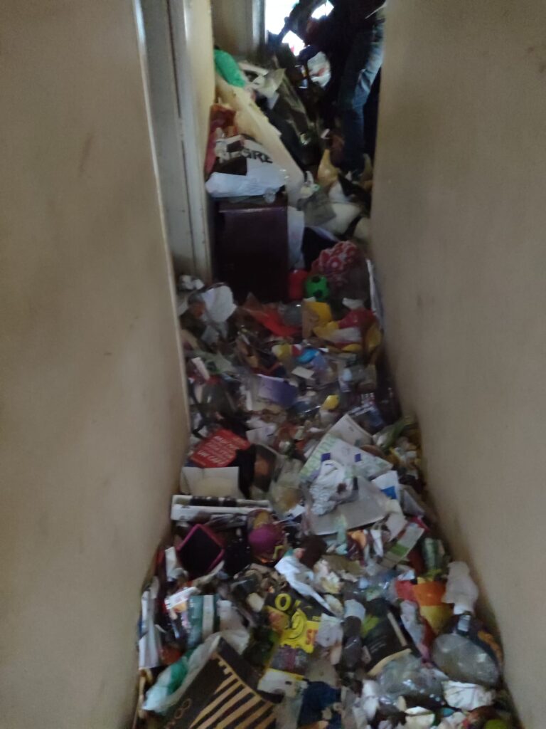 Limpieza de pisos por síndrome de Diógenes en Barcelona